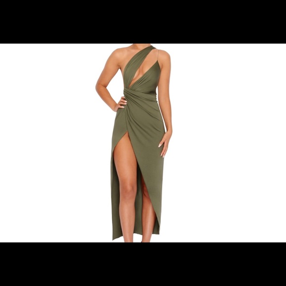 Clothes - Picture 3 of 7